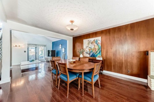 43 Westview Drive Sw, Calgary, AB - Indoor Photo Showing Dining Room