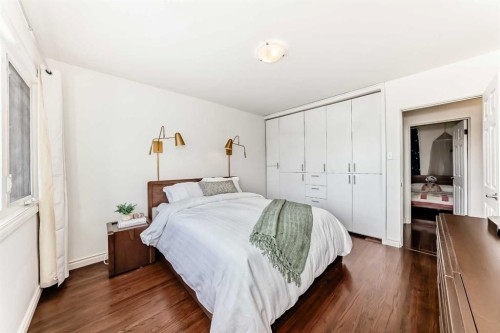 43 Westview Drive Sw, Calgary, AB - Indoor Photo Showing Bedroom