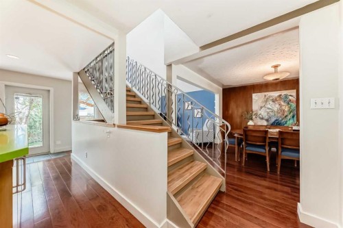 43 Westview Drive Sw, Calgary, AB - Indoor Photo Showing Other Room