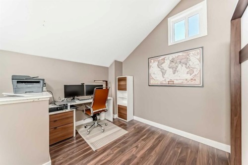 43 Westview Drive Sw, Calgary, AB - Indoor Photo Showing Office