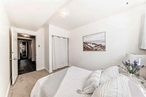 43 Westview Drive Sw, Calgary, AB - Indoor Photo Showing Bedroom