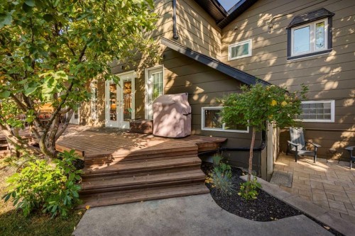 43 Westview Drive Sw, Calgary, AB - Outdoor