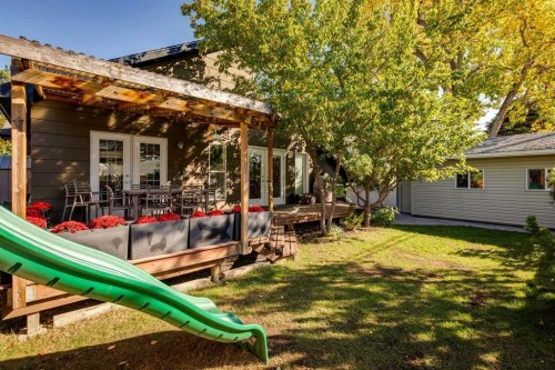 43 Westview Drive Sw, Calgary, AB - Outdoor
