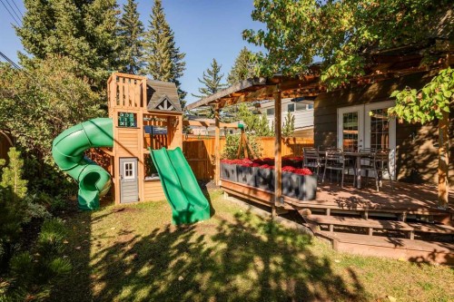 43 Westview Drive Sw, Calgary, AB - Outdoor With Deck Patio Veranda
