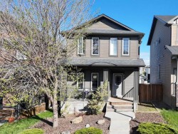209 Evansdale Landing NW Calgary, AB T3P 0C6