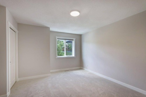 95 Aspen Hills Drive Sw, Calgary, AB - Indoor Photo Showing Other Room