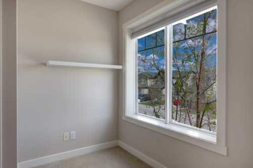 95 Aspen Hills Drive Sw, Calgary, AB - Indoor Photo Showing Other Room