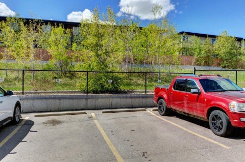 95 Aspen Hills Drive Sw, Calgary, AB - Outdoor