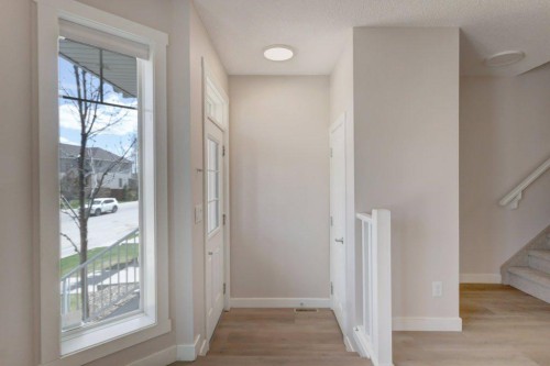 95 Aspen Hills Drive Sw, Calgary, AB - Indoor Photo Showing Other Room