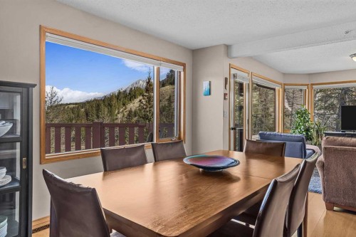 12-9 Blackrock Crescent West, Canmore, AB - Indoor Photo Showing Dining Room