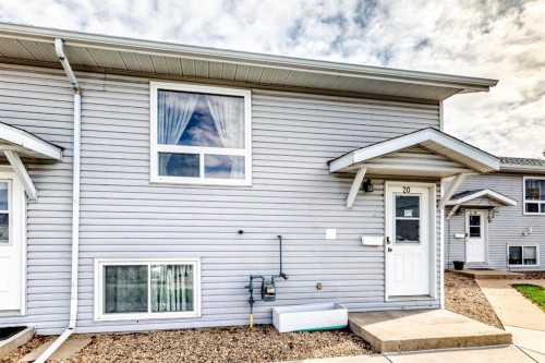 20-10 Fairbank Road  Red Deer, AB T4X 4X7