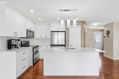 78 Everglen Way Sw, Calgary, AB - Indoor Photo Showing Kitchen With Upgraded Kitchen