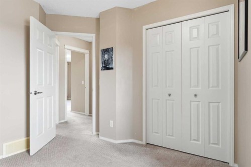 78 Everglen Way Sw, Calgary, AB - Indoor