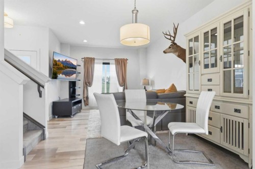 328 Bayview Street Sw, Airdrie, AB - Indoor Photo Showing Dining Room