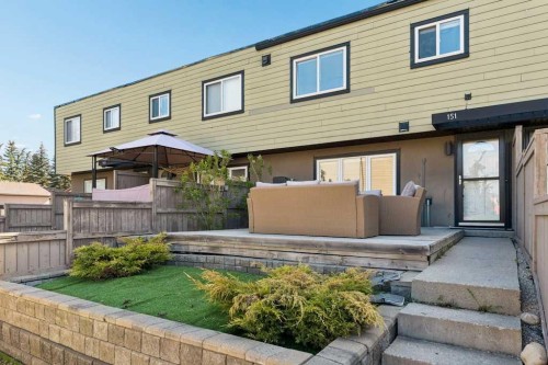 151-3809 45 Street SW Calgary, AB T3E 3H4