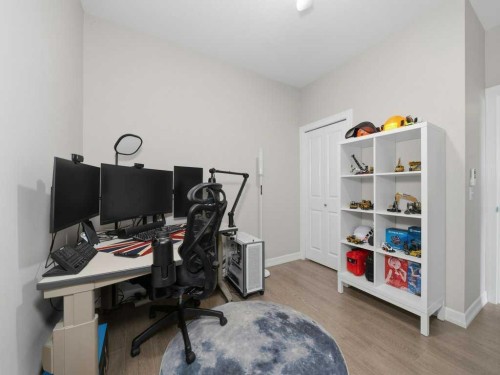 401-117 Copperpond Common Se, Calgary, AB - Indoor Photo Showing Office