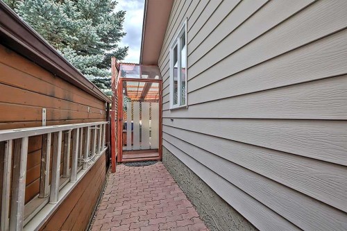 48 Deermont Way Se, Calgary, AB - Outdoor With Exterior