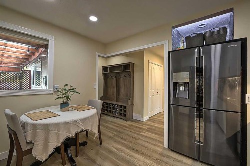 48 Deermont Way Se, Calgary, AB - Indoor