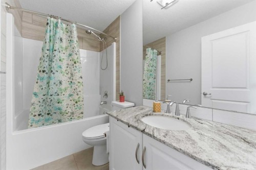 151 Evanscrest Park Nw, Calgary, AB - Indoor Photo Showing Bathroom