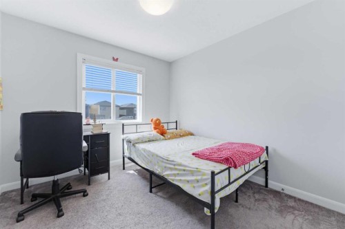 151 Evanscrest Park Nw, Calgary, AB - Indoor Photo Showing Bedroom