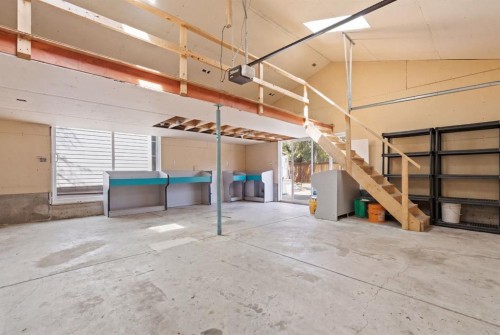 1703 110 Avenue Sw, Calgary, AB - Indoor Photo Showing Other Room
