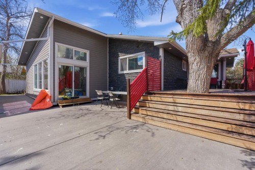 1703 110 Avenue Sw, Calgary, AB - Outdoor