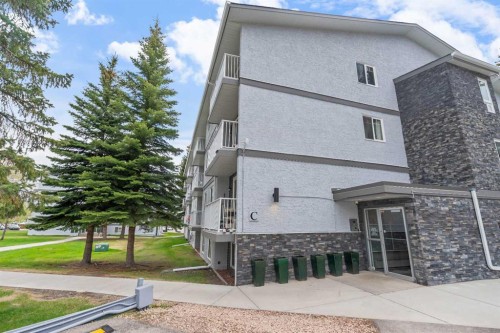 202C-5601 Dalton Drive Nw, Calgary, AB - Outdoor