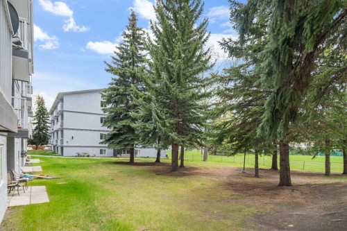 202C-5601 Dalton Drive Nw, Calgary, AB - Outdoor
