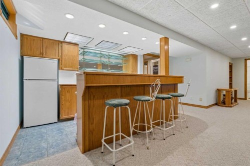 6751 34 Avenue Ne, Calgary, AB - Indoor Photo Showing Other Room