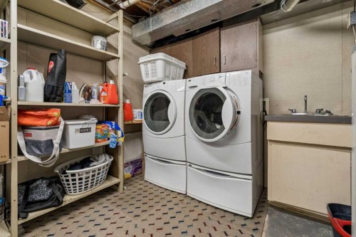 6751 34 Avenue Ne, Calgary, AB - Indoor Photo Showing Laundry Room