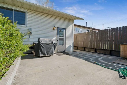 6751 34 Avenue Ne, Calgary, AB - Outdoor With Deck Patio Veranda With Exterior