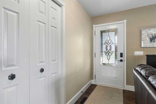 6751 34 Avenue Ne, Calgary, AB - Indoor Photo Showing Other Room