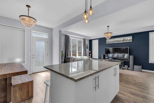 304 Windrow Crescent Sw, Airdrie, AB - Indoor Photo Showing Kitchen