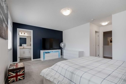 304 Windrow Crescent Sw, Airdrie, AB - Indoor Photo Showing Bedroom