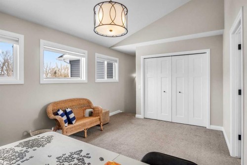 704 Stonehaven Drive, Carstairs, AB - Indoor Photo Showing Bedroom