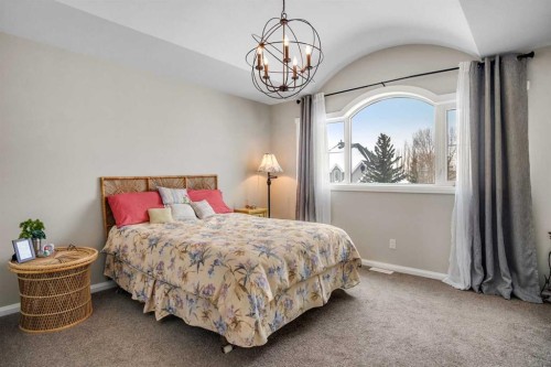704 Stonehaven Drive, Carstairs, AB - Indoor Photo Showing Bedroom