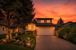 127 Woodstock Road SW Calgary, AB T2W 5W3