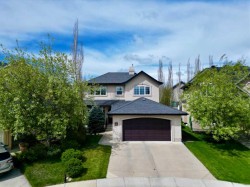 11 Tuscany Glen Green NW Calgary, AB T3L 2V8