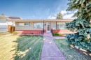 54 Fullerton Road Se, Calgary, AB  - Outdoor 