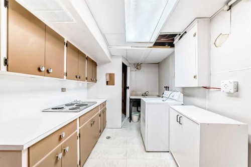 54 Fullerton Road Se, Calgary, AB - Indoor Photo Showing Laundry Room