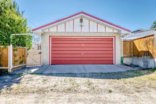 54 Fullerton Road Se, Calgary, AB - Outdoor With Exterior