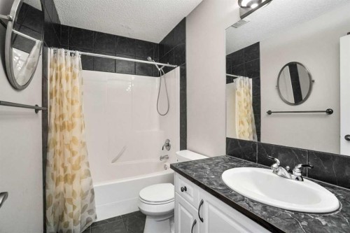 161 Panamount Close Nw, Calgary, AB - Indoor Photo Showing Bathroom