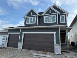 52 Crimson Ridge Heights NW Calgary, AB T3L 0K6