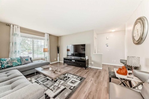 92 Covehaven Road Ne, Calgary, AB - Indoor Photo Showing Living Room