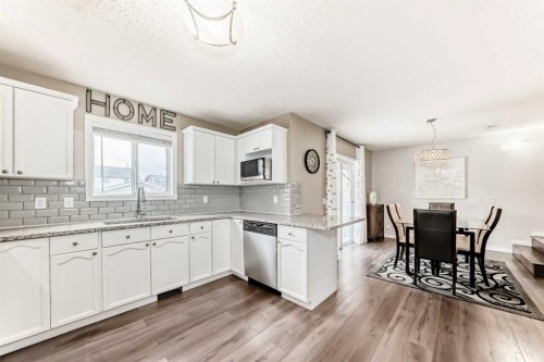 92 Covehaven Road Ne, Calgary, AB - Indoor Photo Showing Kitchen