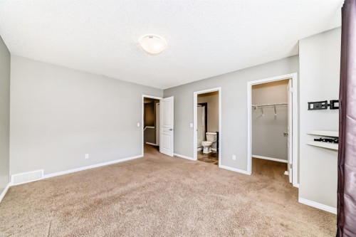 314 New Brighton Villas Se, Calgary, AB - Indoor Photo Showing Other Room