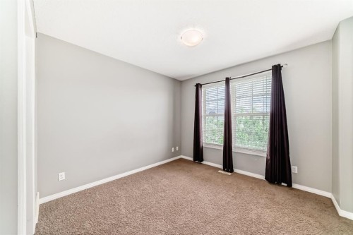 314 New Brighton Villas Se, Calgary, AB - Indoor Photo Showing Other Room