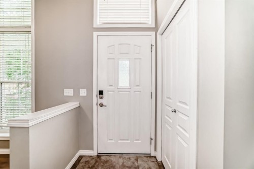 314 New Brighton Villas Se, Calgary, AB - Indoor Photo Showing Other Room