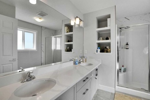 3 Rivercrest Common, Cochrane, AB - Indoor Photo Showing Bathroom
