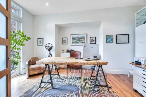 2008 38 Avenue Sw, Calgary, AB - Indoor